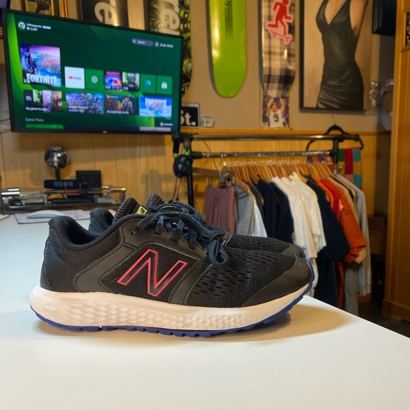 New Balance Shoes New Balance 52 V7 Womens Navypink Running